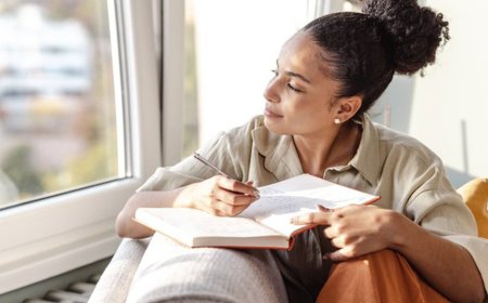 How I Lived on $300 a Month: Budgeting Tips for Financial Freedom in 2025