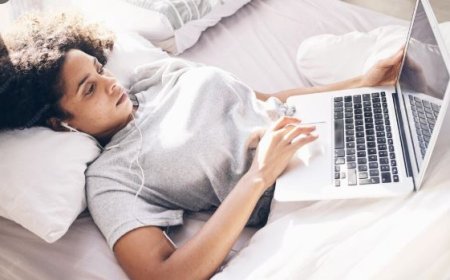 Earn While Bored in Africa (2026) – Apps That Pay You to Do Nothing & Earn Daily