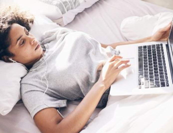 Earn While Bored in Africa (2026) – Apps That Pay You to Do Nothing & Earn Daily